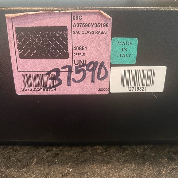 ⭐️ CHANEL ⭐️ jumbo flap bag. - Picture 2 of 16